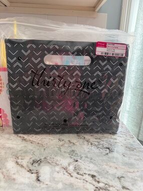 Thirty-One Gifts Black and White Chevron Fold N' File Organizer